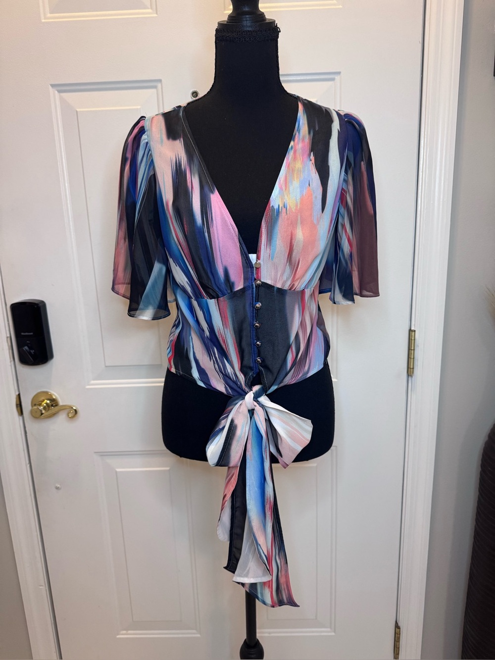 bebe Multicolor Brushstroke Tie-Front V-Neck Blouse
